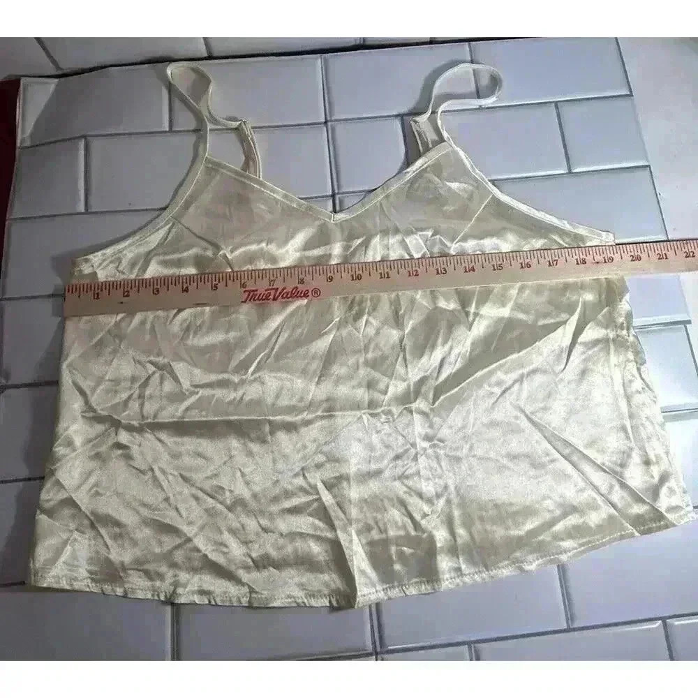 Women's Beige Spaghetti Strap Top Shorts Pajamas L Lounge Wear Large - Picture 4 of 8